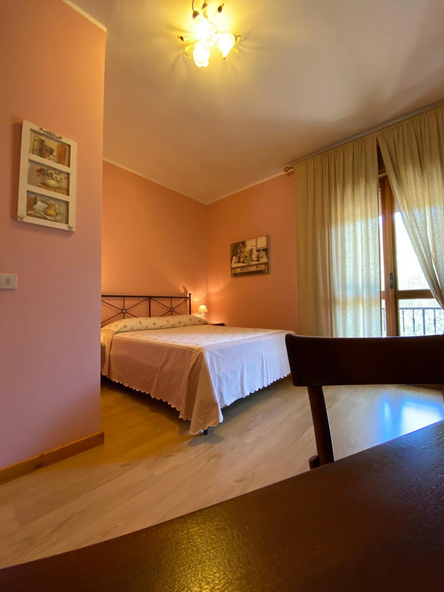 Sogni E Colori Bed and Breakfast Villanova d'Albenga Værelse billede